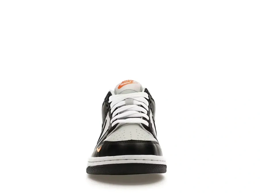 Фото № 2 с приближением к товару «‎Nike Dunk Low»