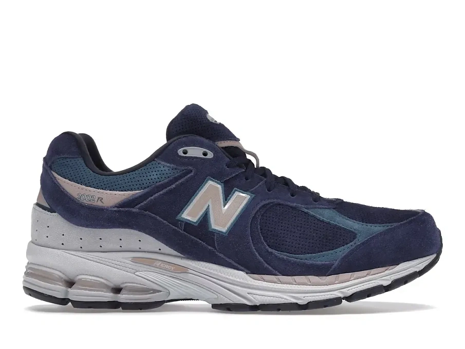 Фото № 1 с приближением к товару «‎New Balance 2002R»