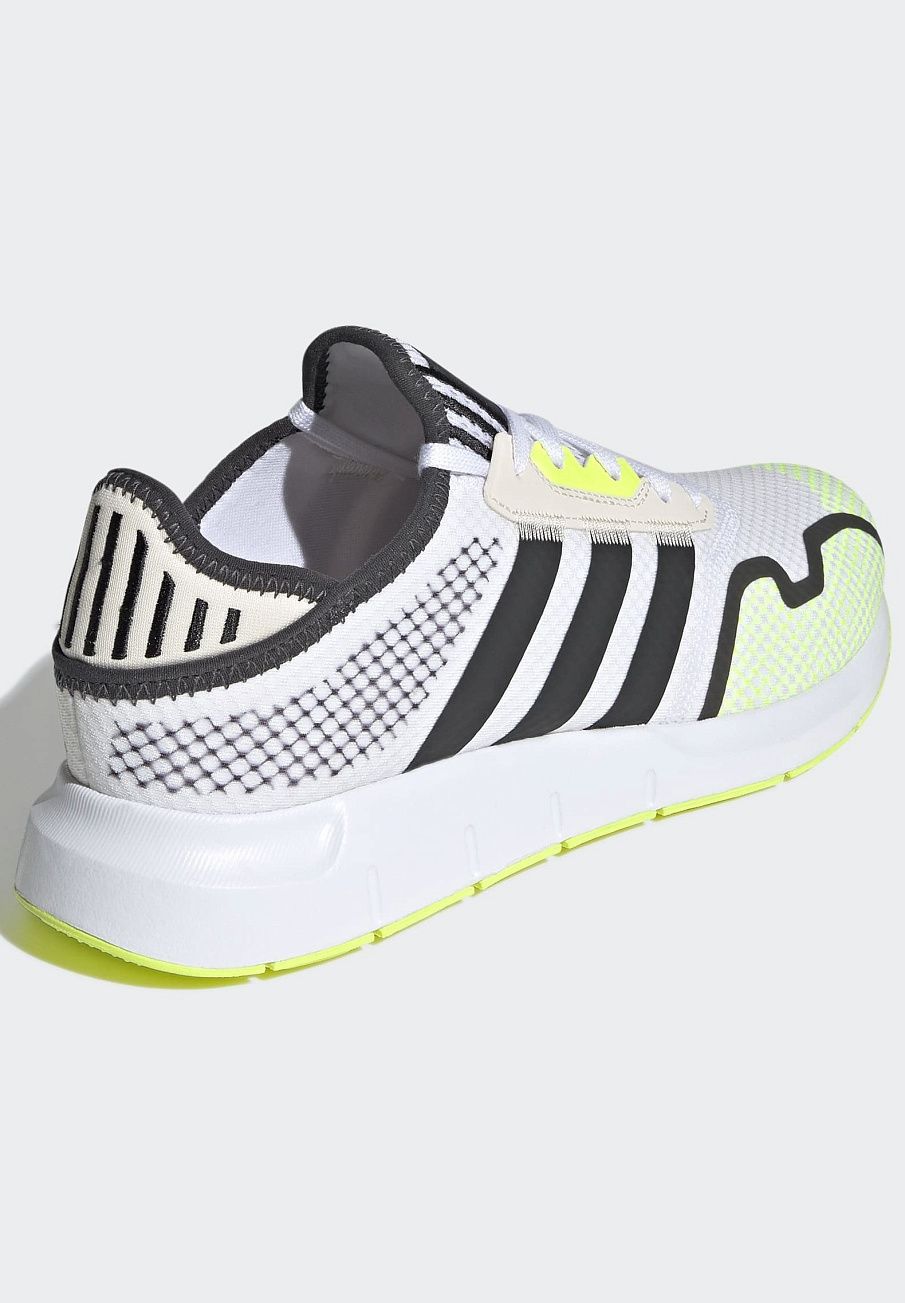 Фото № 3 с приближением к товару «‎Adidas Swift X »