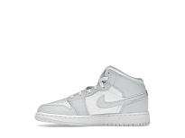 Фото № 3 с приближением к товару «‎Jordan 1 Mid»