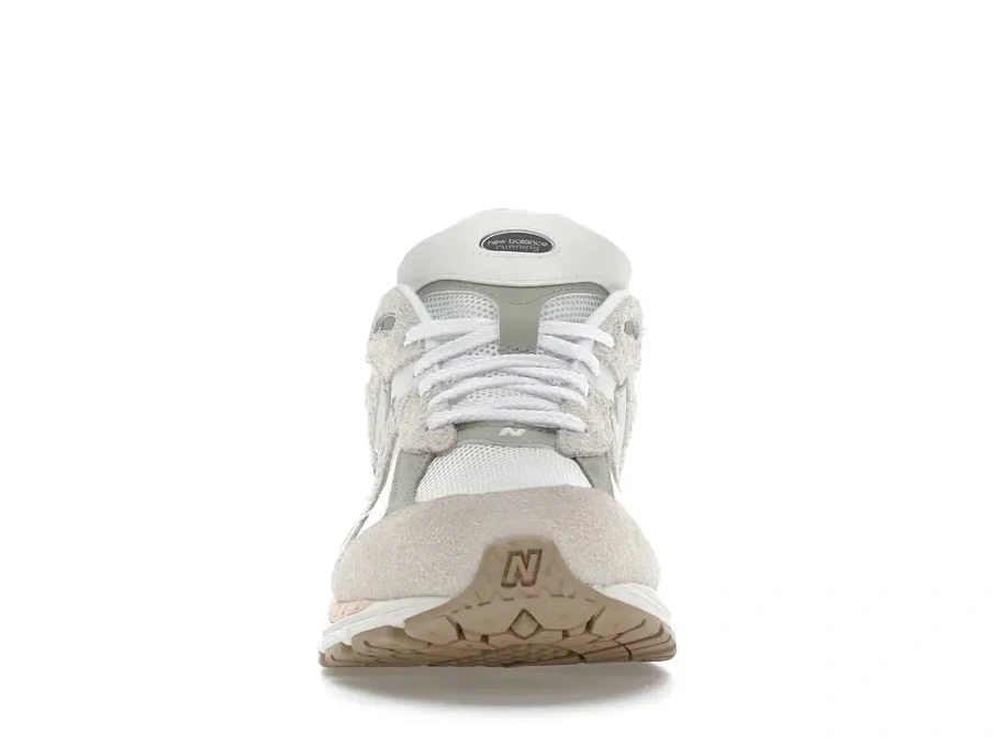 Фото № 2 с приближением к товару «‎New Balance 2002R»