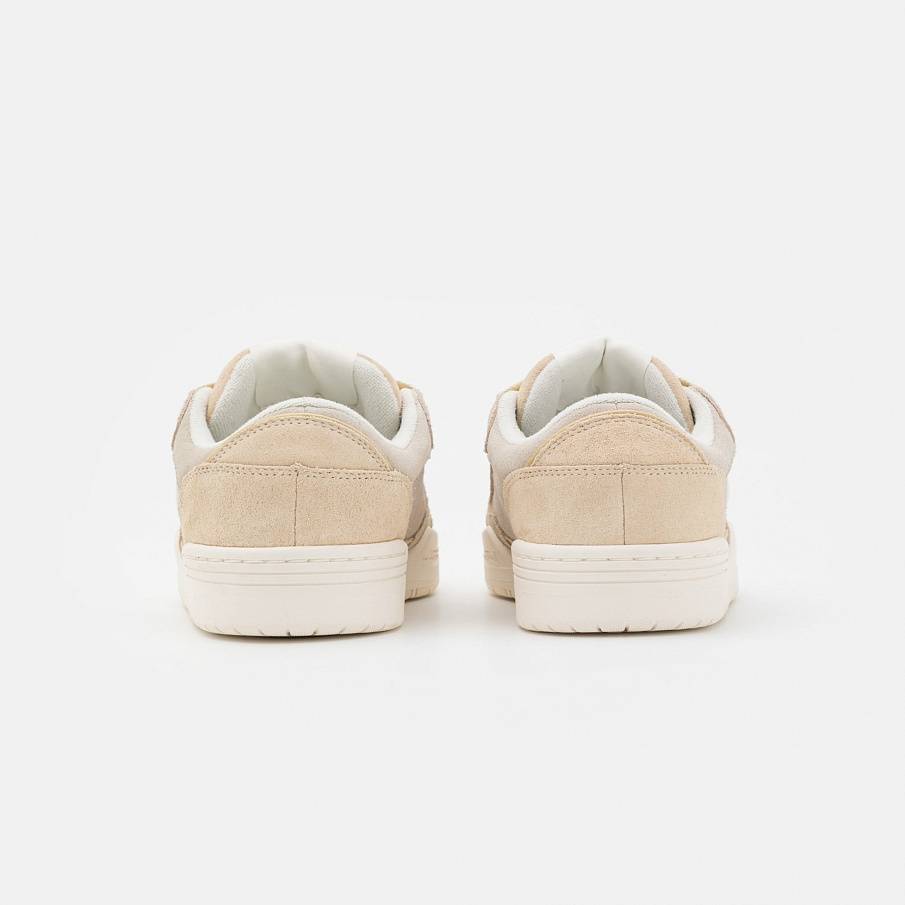 Фото № 4 с приближением к товару «‎Adidas Adi2000 »