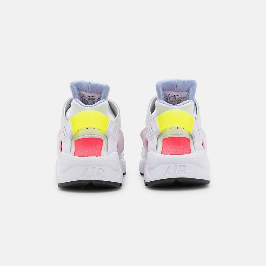 Фото № 3 с приближением к товару «‎Nike Air Huarache »