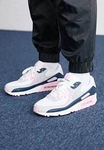 Фото № 3 с приближением к товару «‎AIR MAX 90»