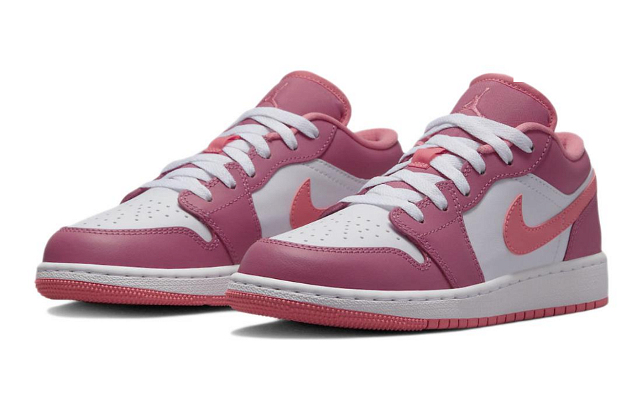 Фото № 3 с приближением к товару «‎ Jordan Air Jordan 1 Vintage basketball shoes»