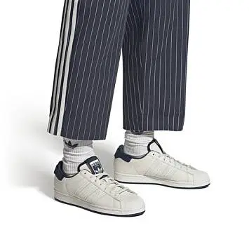 Adidas Superstar - 4