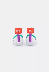 Фото № 2 с приближением к товару «‎BLAZER MID 77»