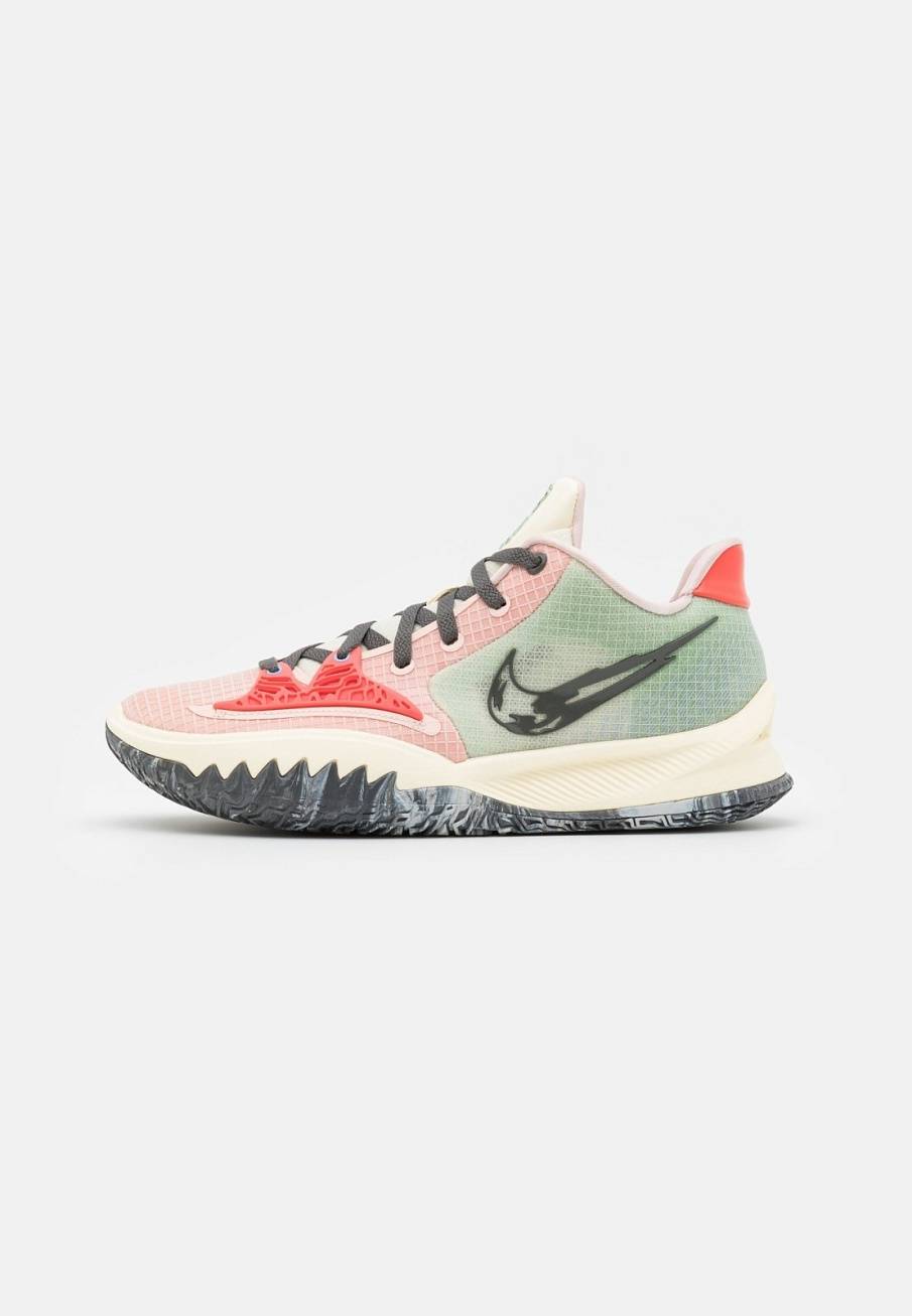Фото № 1 с приближением к товару «‎Nike Kyrie 4 »