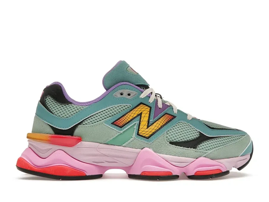 Фото № 1 с приближением к товару «‎New Balance 9060»