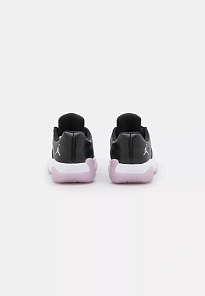 Фото № 3 с приближением к товару «‎WMNS AIR JORDAN 11 CMFT LOW»
