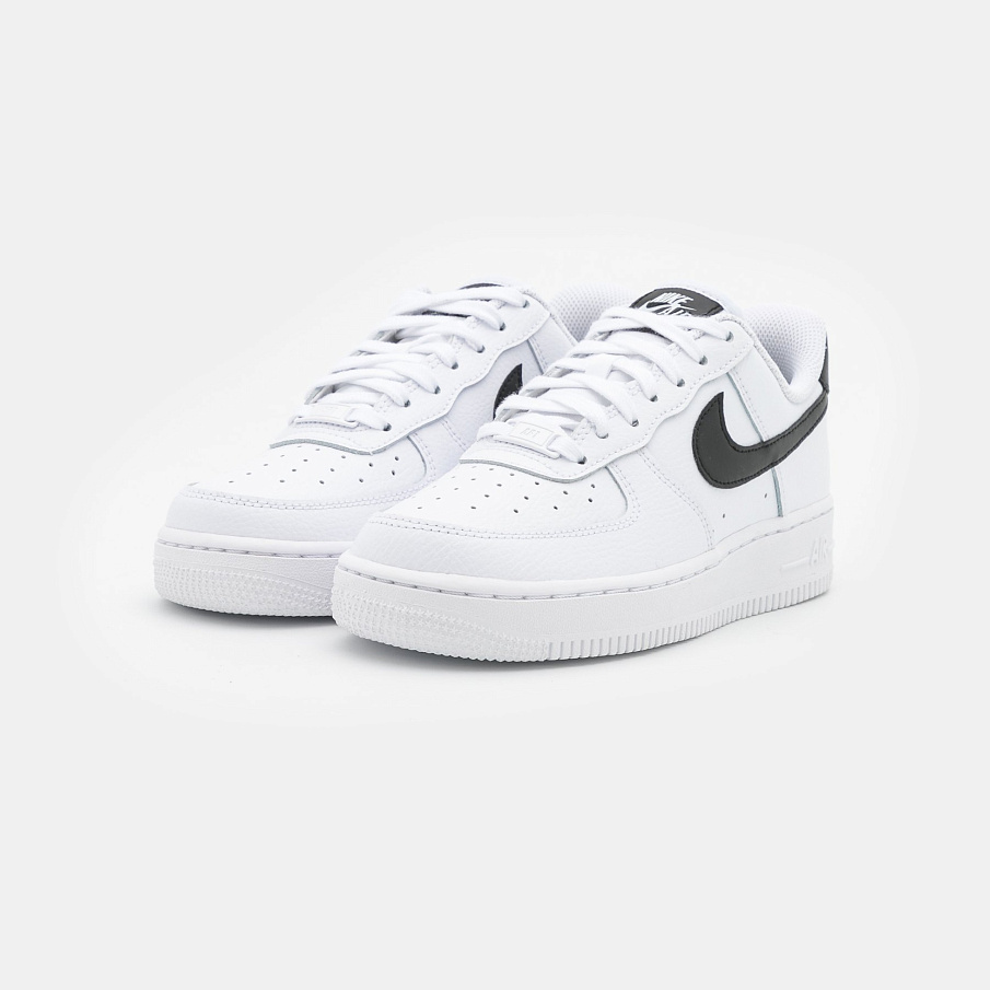 Фото № 3 с приближением к товару «‎Nike Air Force 1 »