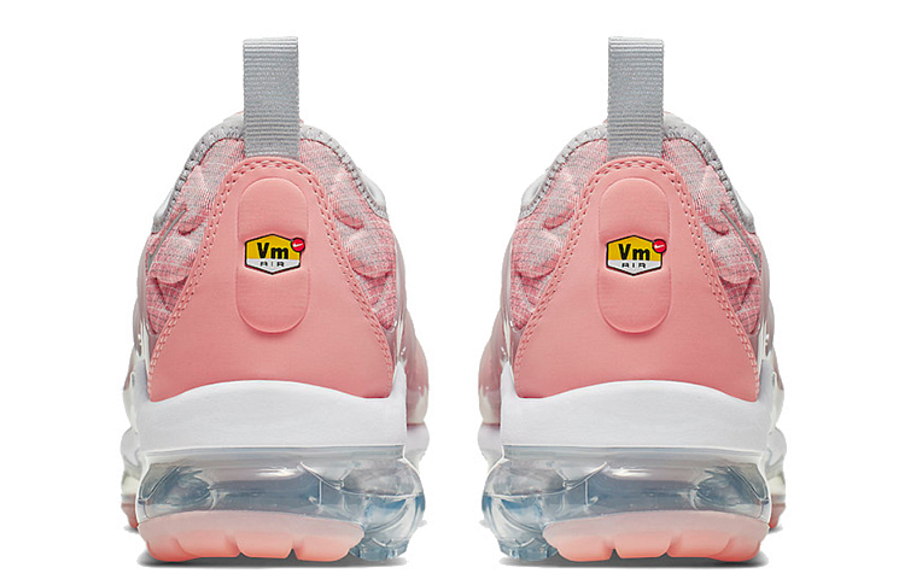 Фото № 4 с приближением к товару «‎Nike Wmns Air VaporMax Plus 'Bleached Coral'»