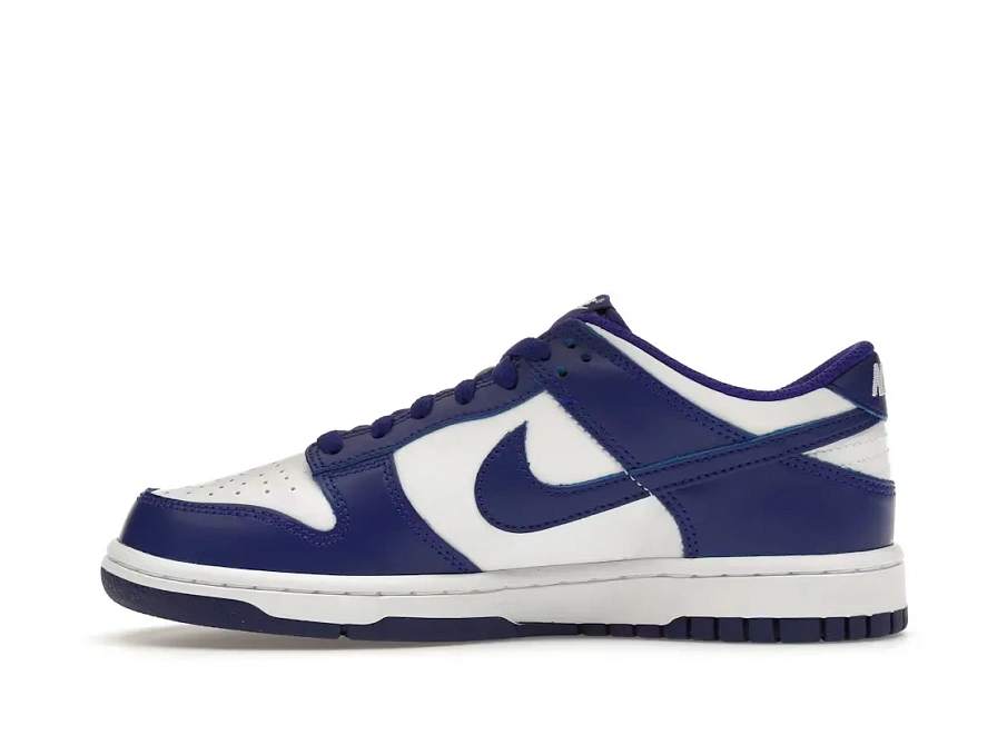Фото № 3 с приближением к товару «‎Nike Dunk Low»