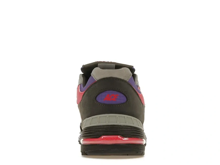 Фото № 4 с приближением к товару «‎New Balance 991»
