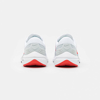 Фото № 3 с приближением к товару «‎Nike Air Zoom Vomero 15»