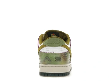 Nike SB Dunk Low - 4