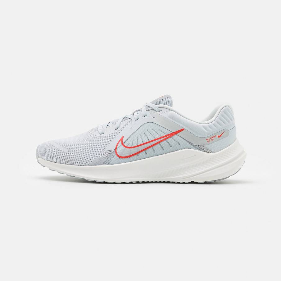 Фото № 1 с приближением к товару «‎Nike Wmns Quest 5»
