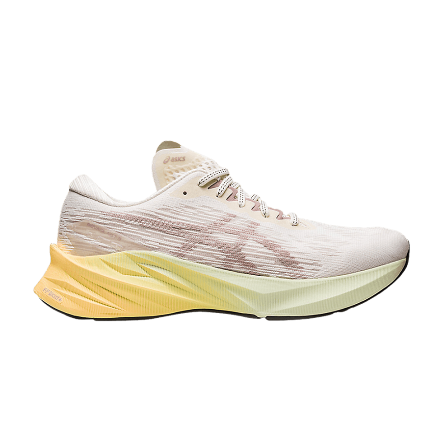 Фото № 1 с приближением к товару «‎Asics Novablast 3 Cream Fawn (1011B458-101)»