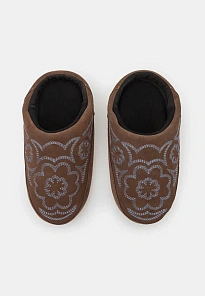 Фото № 4 с приближением к товару «‎MULE EMBROIDERED UNISEX»
