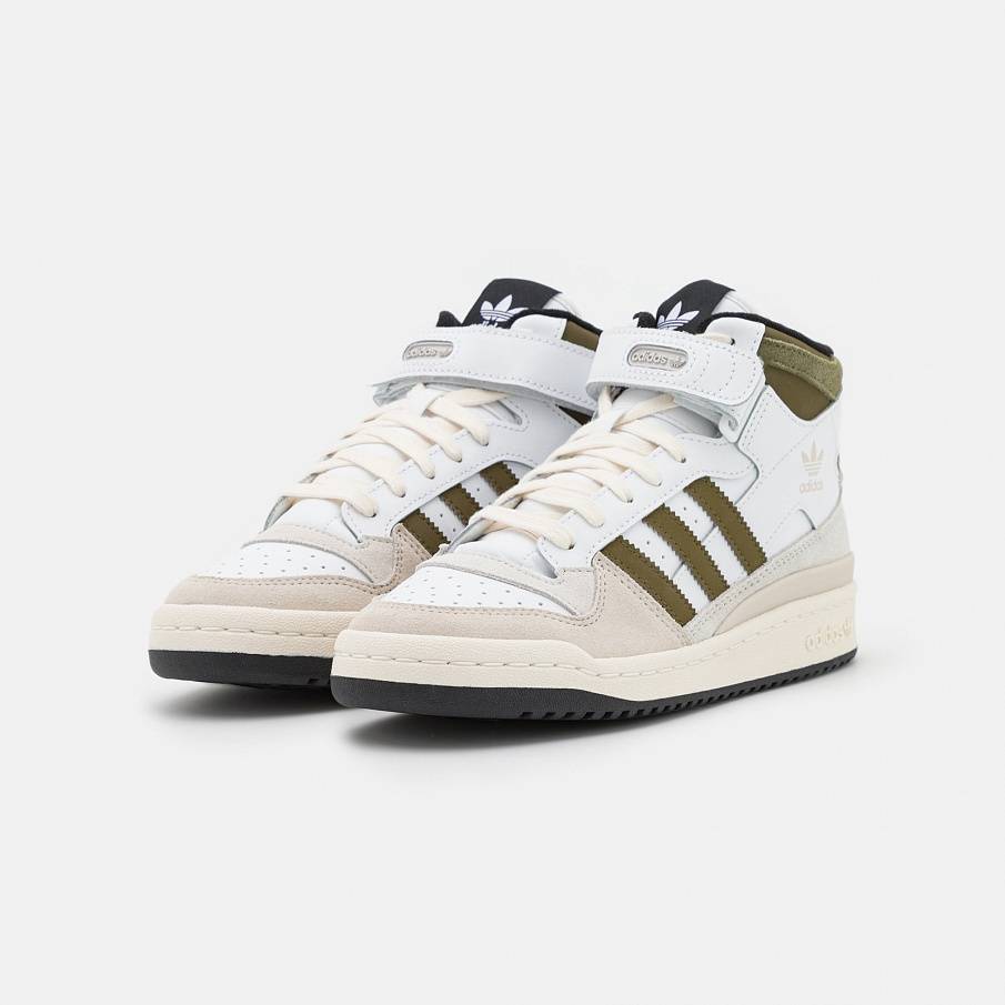 Фото № 3 с приближением к товару «‎Adidas Forum »