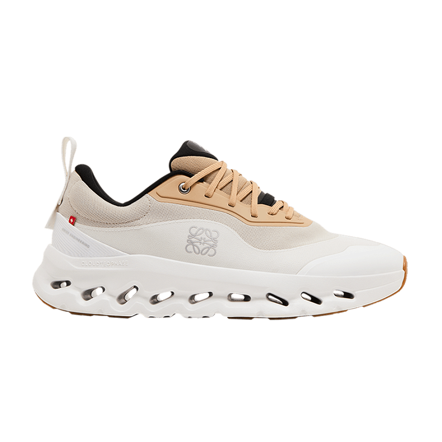 Фото № 1 с приближением к товару «‎Loewe x ON Cloudtilt 2 Tan White Gum»