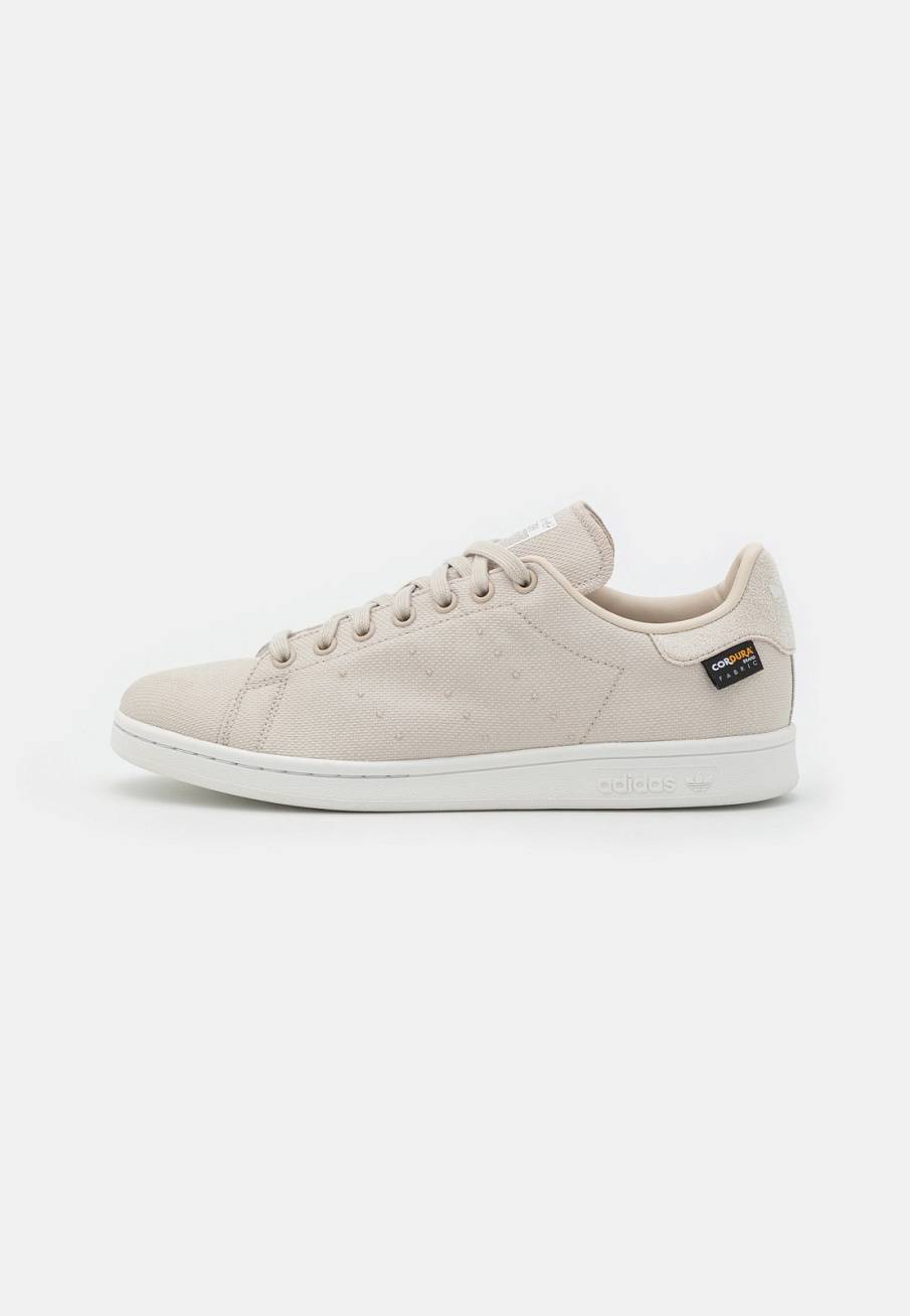 Фото № 1 с приближением к товару «‎Adidas Stan Smith »
