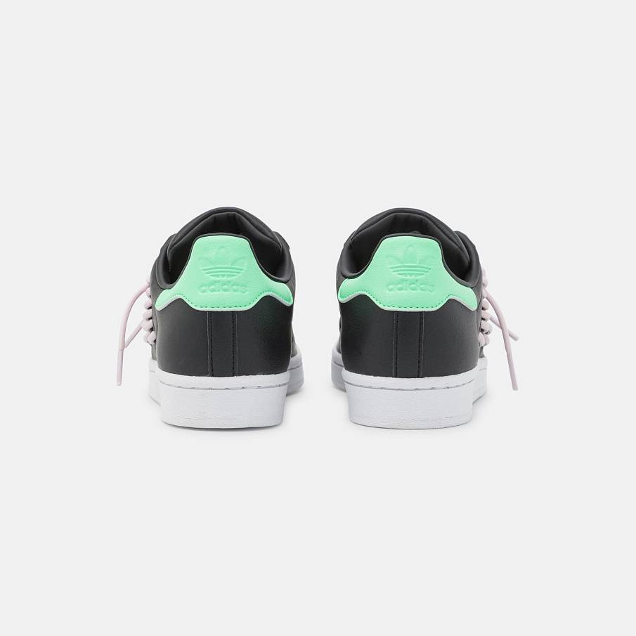 Фото № 4 с приближением к товару «‎Adidas Superstar »