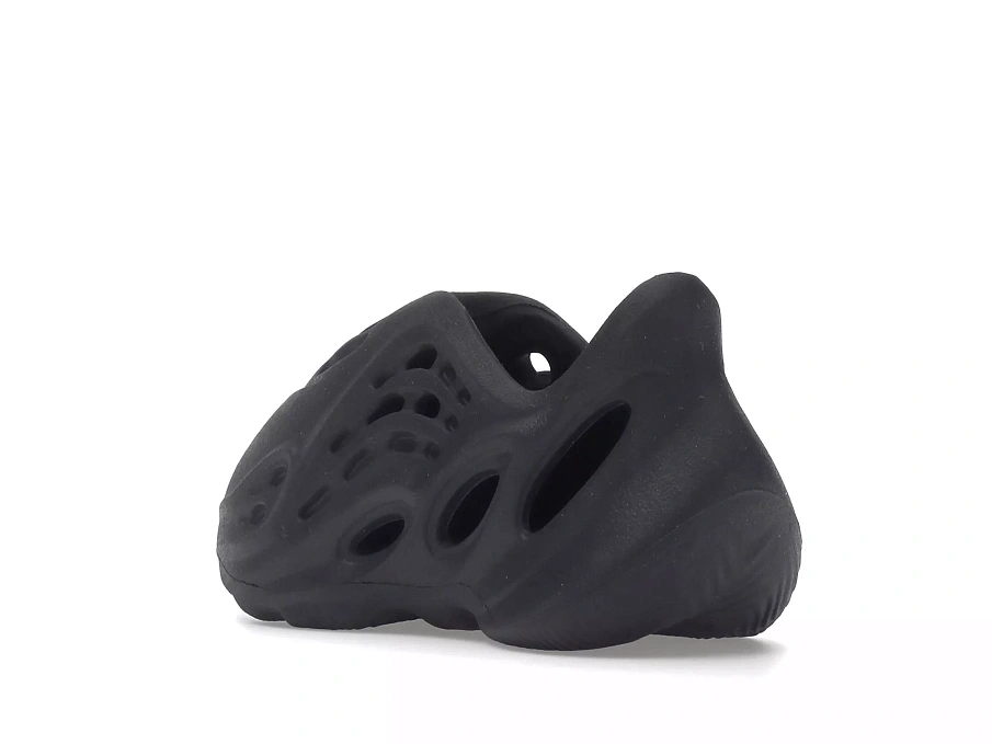 Фото № 3 с приближением к товару «‎adidas Yeezy Foam RNR Onyx (Infants)»