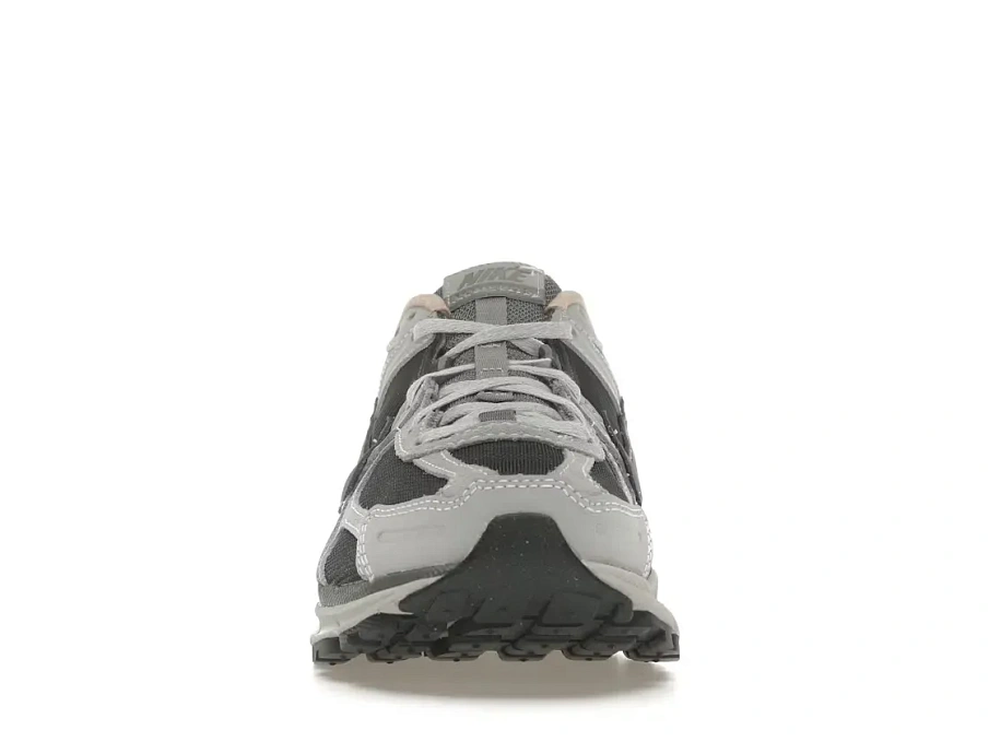 Фото № 2 с приближением к товару «‎Nike Zoom Vomero 5»