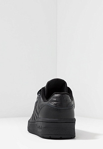 Фото № 4 с приближением к товару «‎Adidas Rivalry »