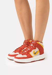 Фото № 4 с приближением к товару «‎WMNS DUNK HIGH UP»