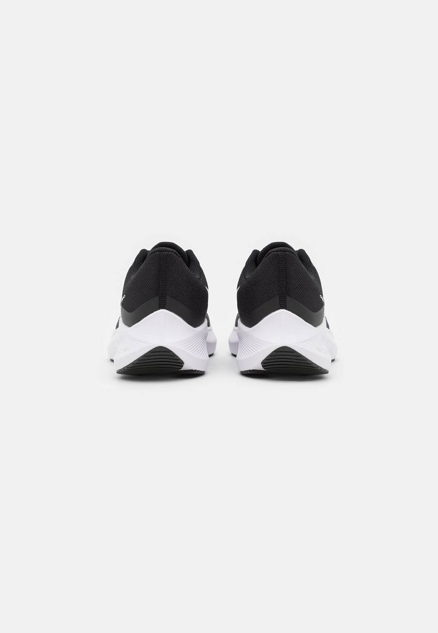Фото № 3 с приближением к товару «‎Nike Winflo 8»