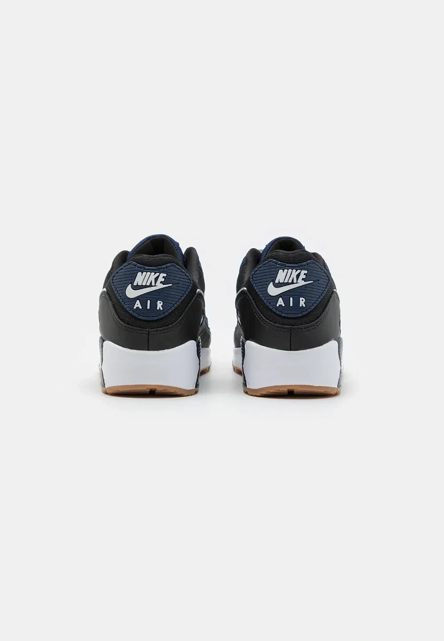 Фото № 3 с приближением к товару «‎AIR MAX 90»