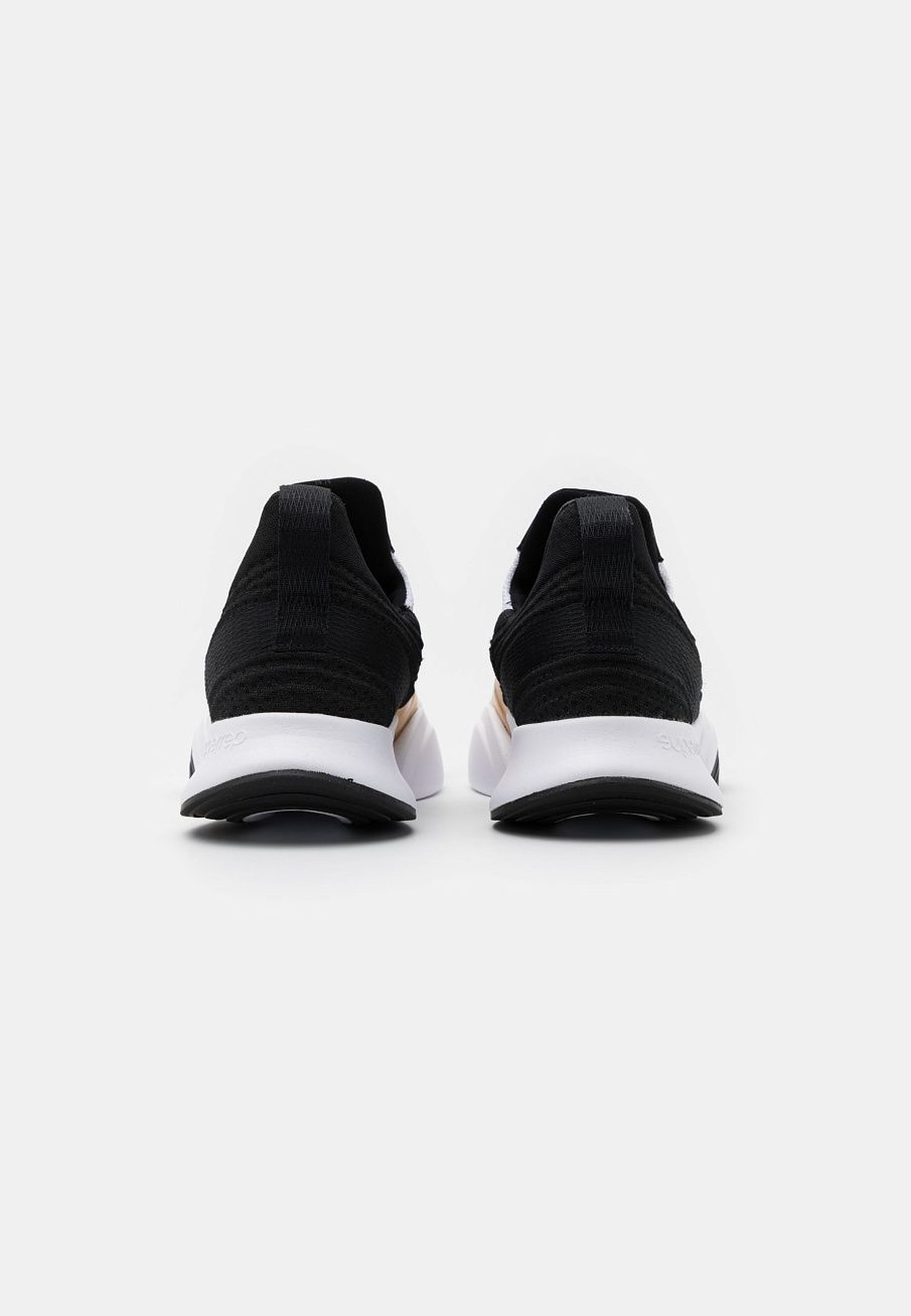 Фото № 3 с приближением к товару «‎Nike Superrep Groove»