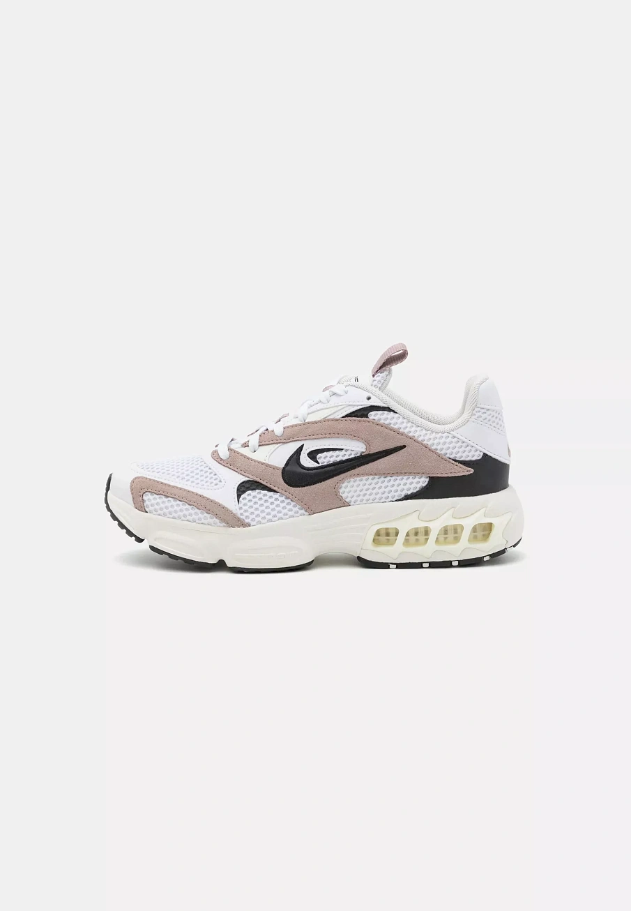 Фото № 3 с приближением к товару «‎WOMENS ZOOM AIR FIRE»