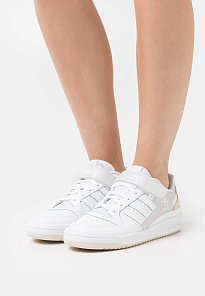 Фото № 2 с приближением к товару «‎Adidas Forum »
