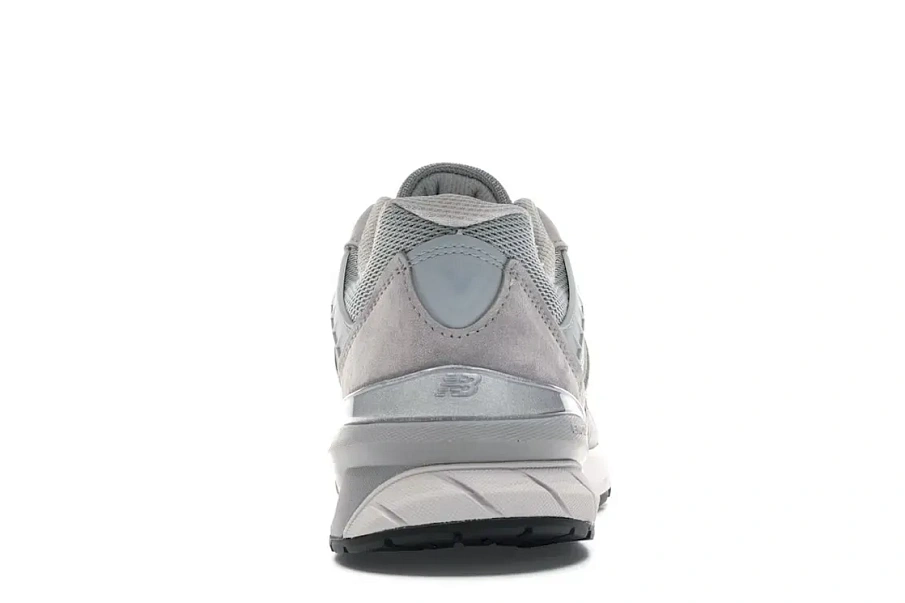 Фото № 4 с приближением к товару «‎New Balance 990v5»
