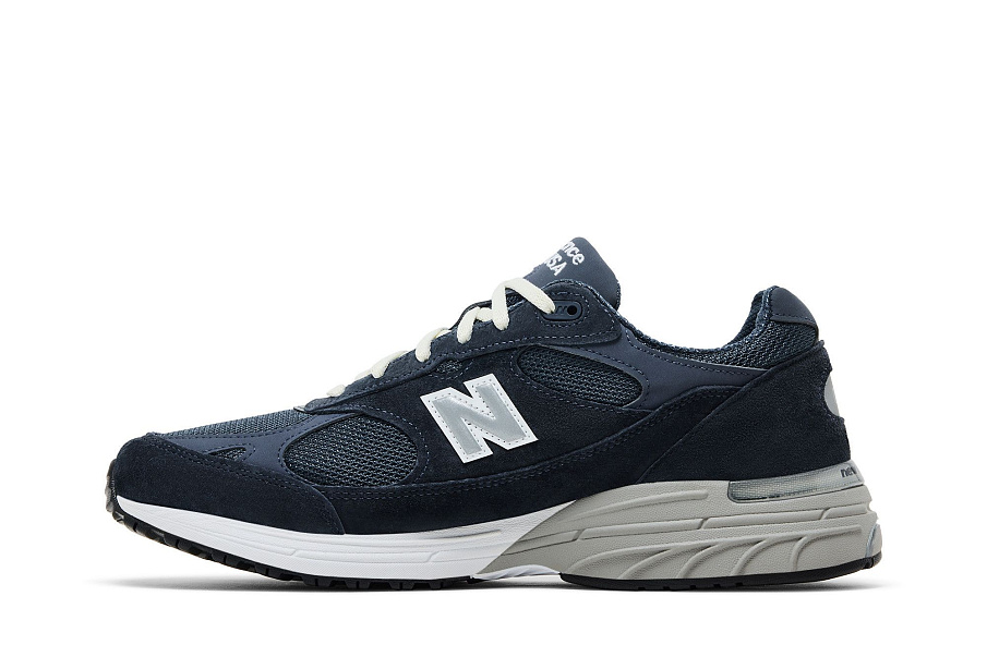 Фото № 4 с приближением к товару «‎Kith x New Balance 993 Made In USA Asteroid»