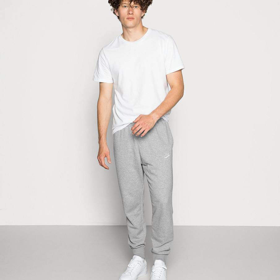 Фото № 2 с приближением к товару «‎Nike Hosen Club Jogger»