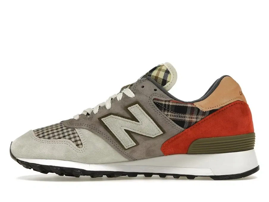 Фото № 3 с приближением к товару «‎New Balance 1300»