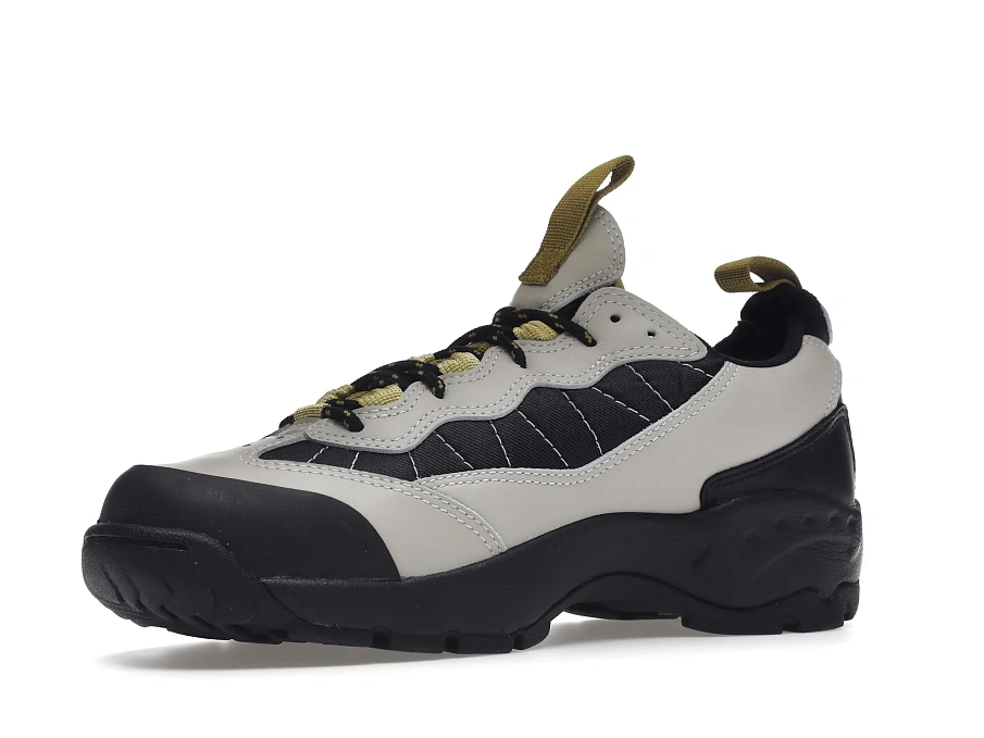 Фото № 4 с приближением к товару «‎Nike ACG Air Mada Low Light Bone Black Celery»