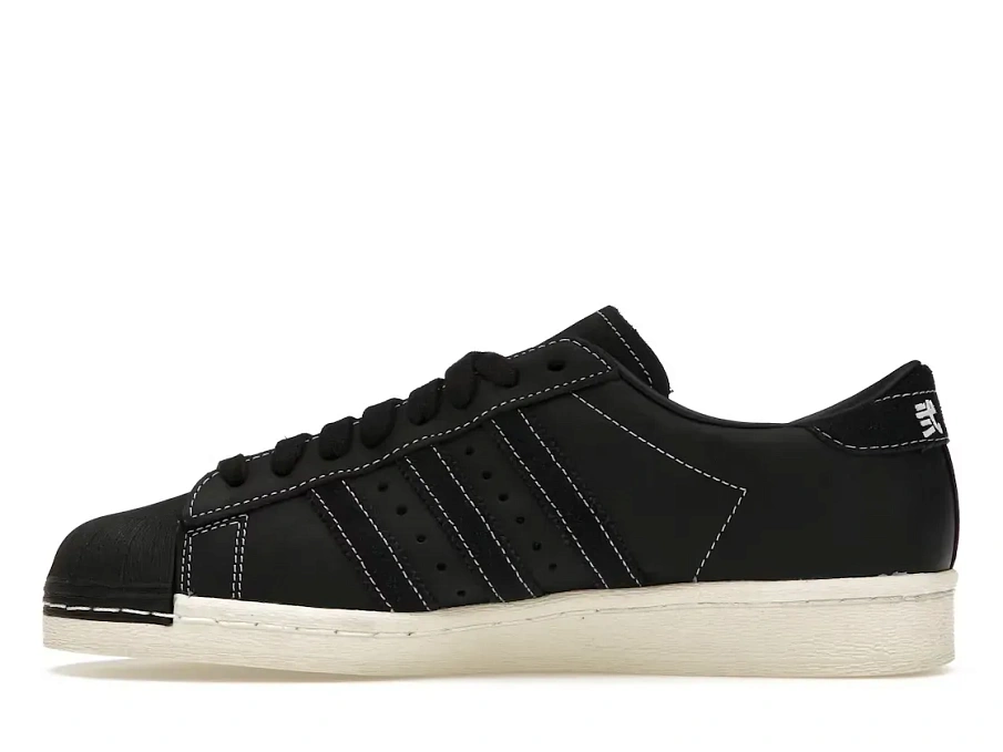 Фото № 3 с приближением к товару «‎adidas Superstar»