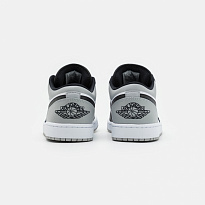 Фото № 3 с приближением к товару «‎Air Jordan 1 »