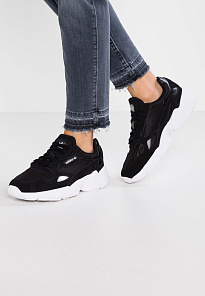 Фото № 1 с приближением к товару «‎Adidas Falcon »