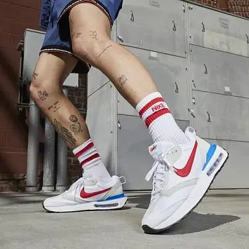 Nike Air Max Dawn Next Nature - 5