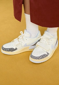 Фото № 2 с приближением к товару «‎AIR JORDAN LEGACY 312»