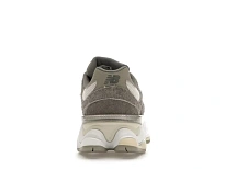 Фото № 4 с приближением к товару «‎New Balance 9060»