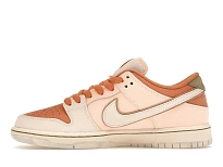 Фото № 3 с приближением к товару «‎Nike SB Dunk Low»