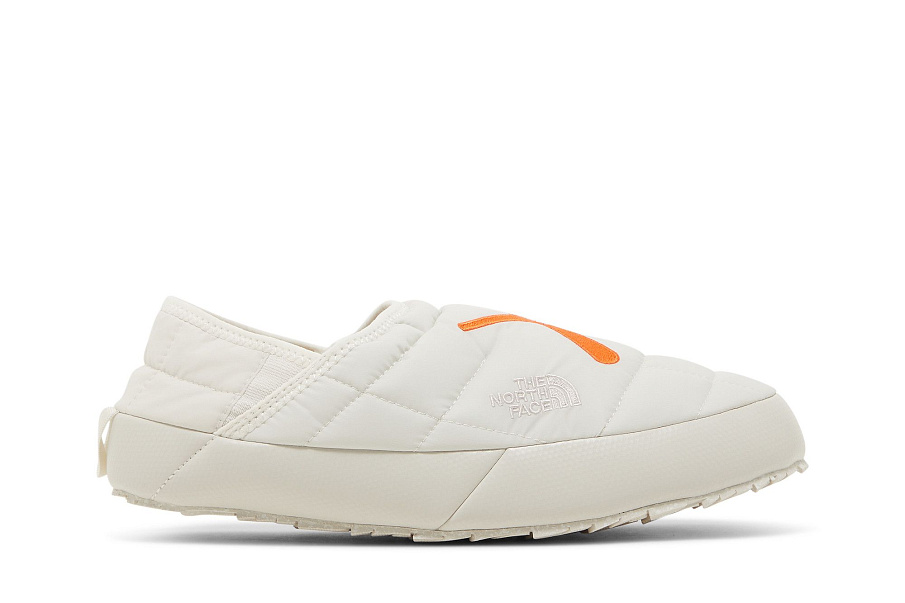 Фото № 2 с приближением к товару «‎KAWS x The North Face ThermoBall Traction Mule VS Moonlight Ivory Orange»