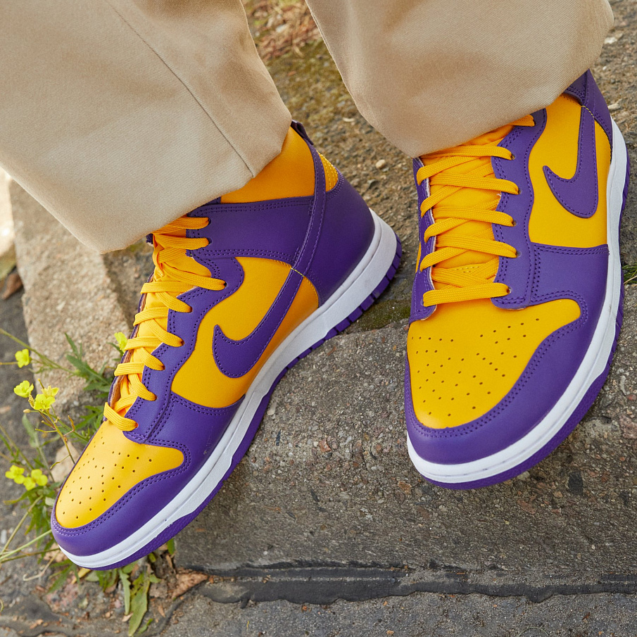 Фото № 1 с приближением к товару «‎Nike Dunk Retro »